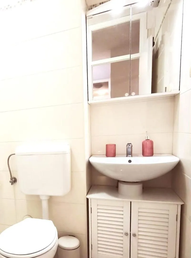 Bili Apartman Zára